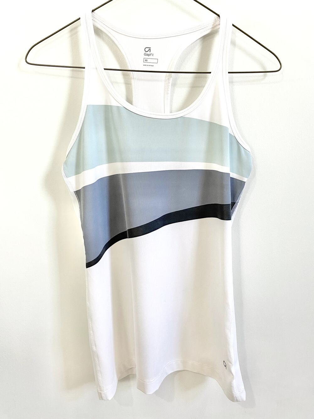 Gap Fit Workout Tank Top Size XS Extra Small Gray White Colorblock Athletic Camo
